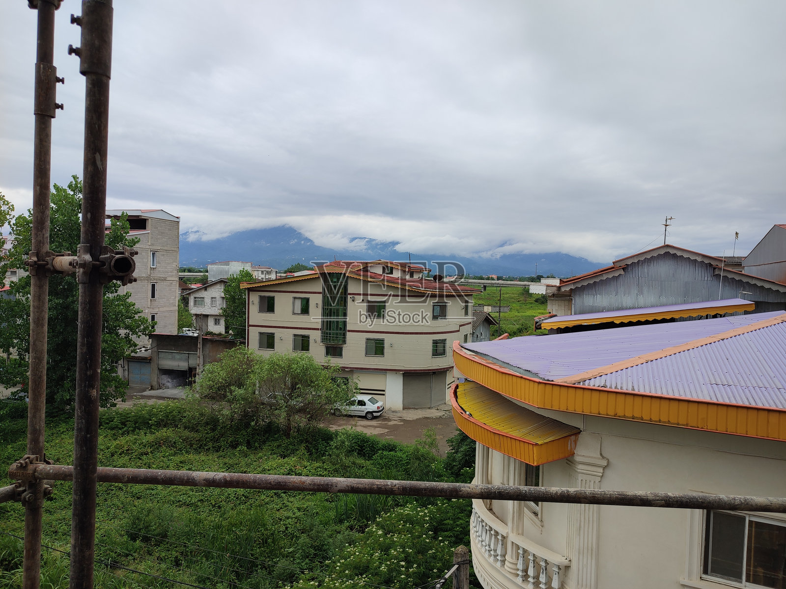 里海附近的漂亮房子（伊朗北部）照片摄影图片