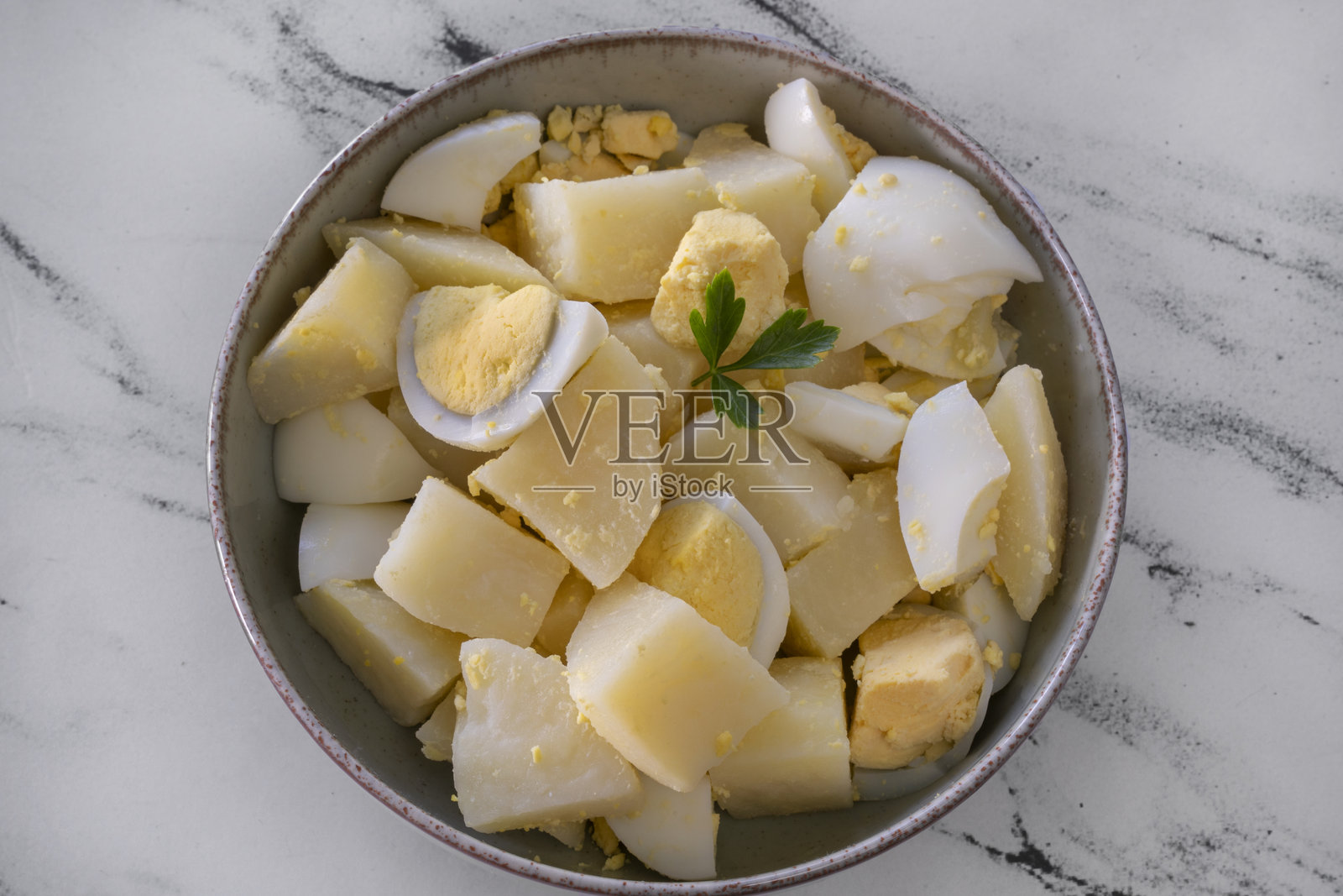 鸡蛋土豆沙拉照片摄影图片