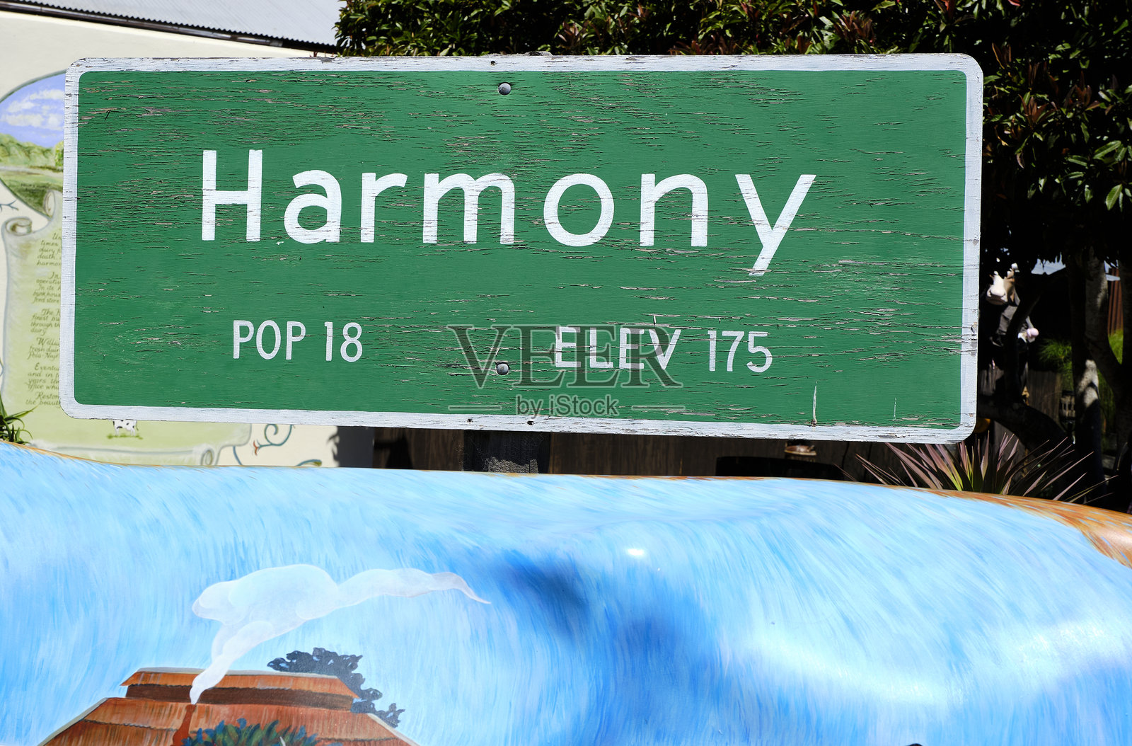 加利福尼亚州和谐镇的标志，1号公路，小镇照片摄影图片