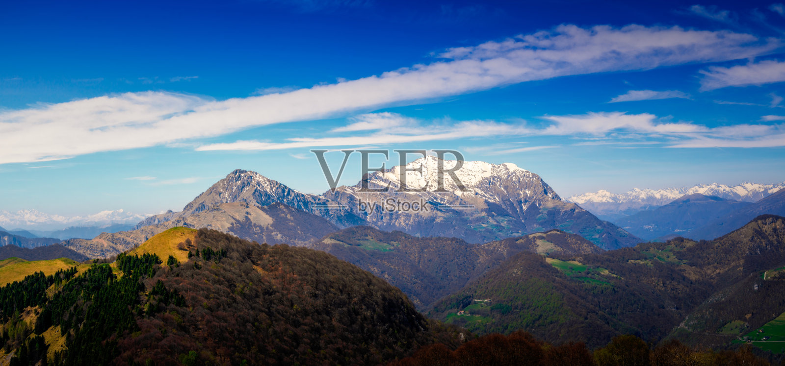 雄伟的阿尔卑斯山照片摄影图片