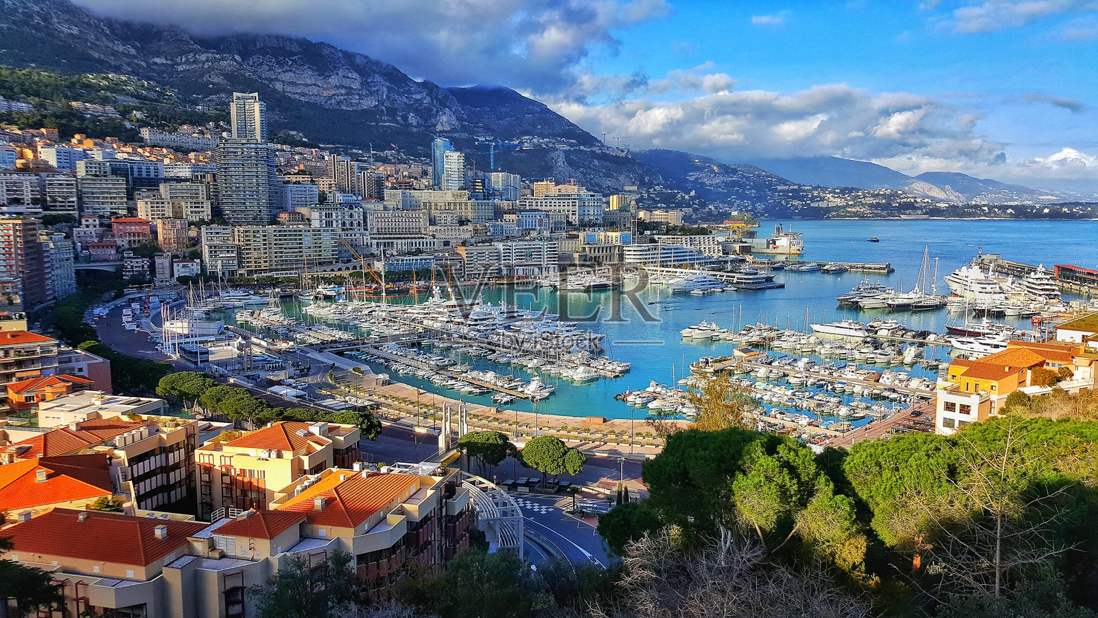 水边城市的高角度视图照片摄影图片