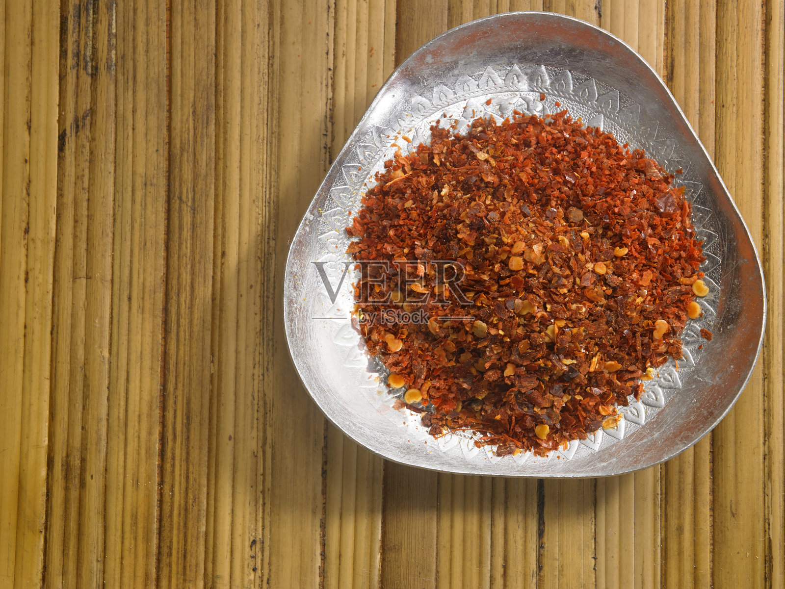 从上方直接拍摄的餐盘中的食物照片摄影图片