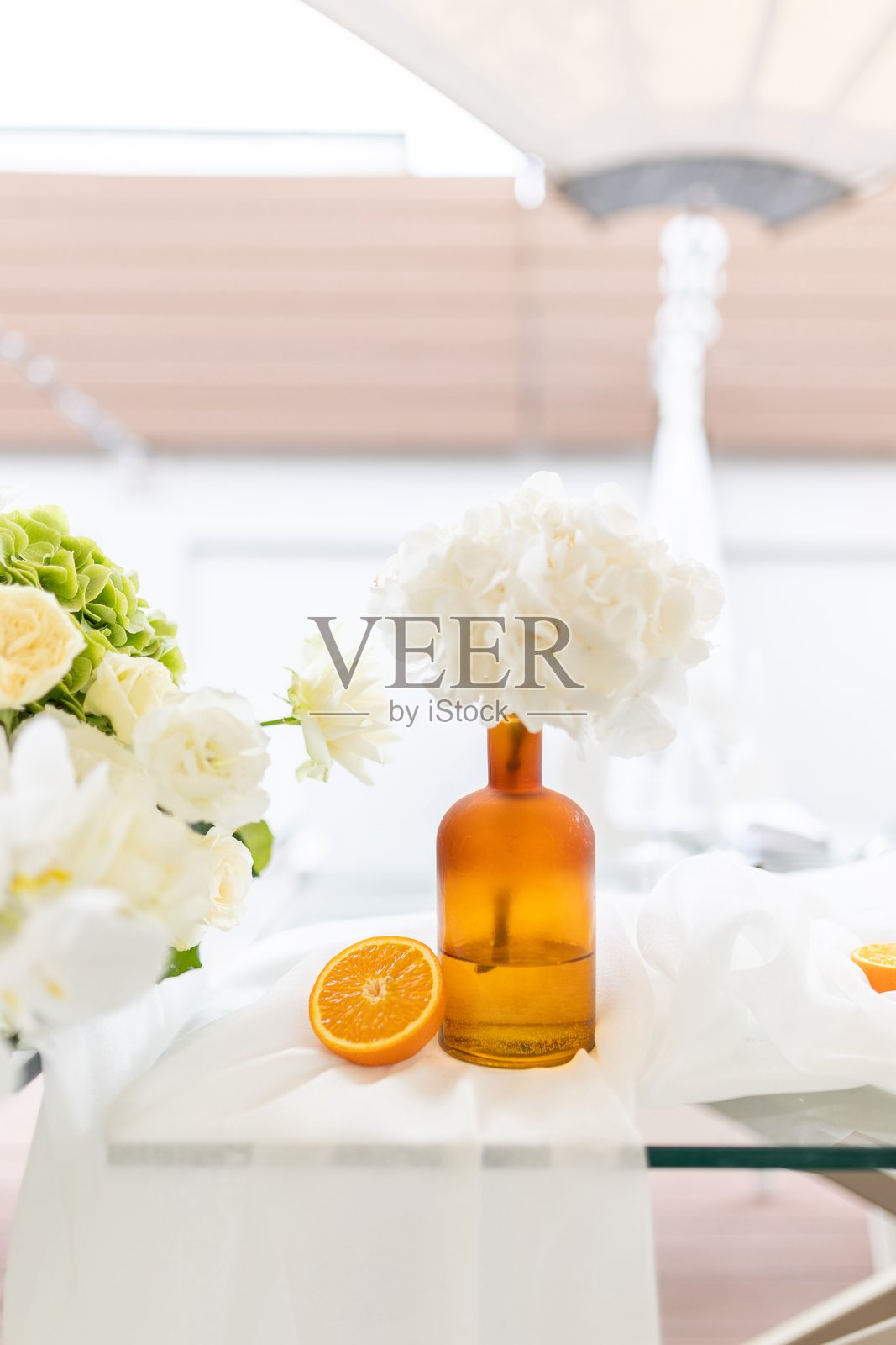 浪漫的婚礼桌面装饰照片摄影图片