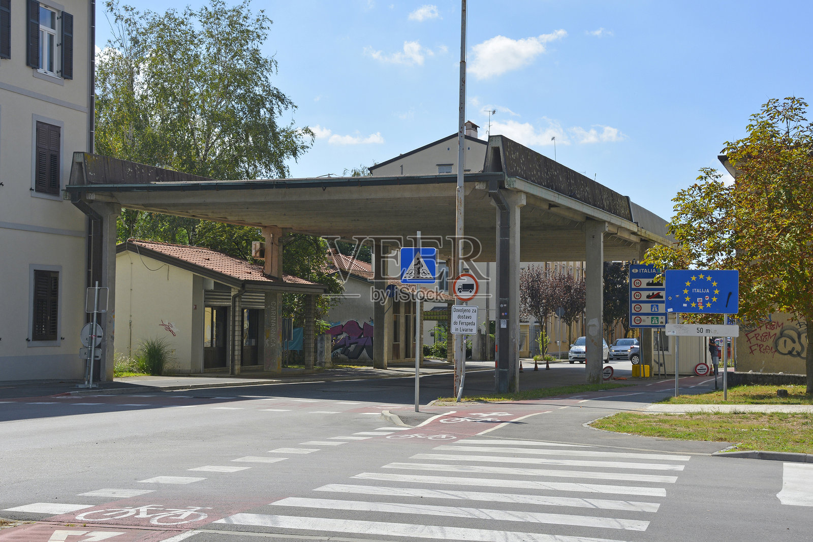 意大利斯洛文尼亚边界在戈里齐亚和新戈里察照片摄影图片