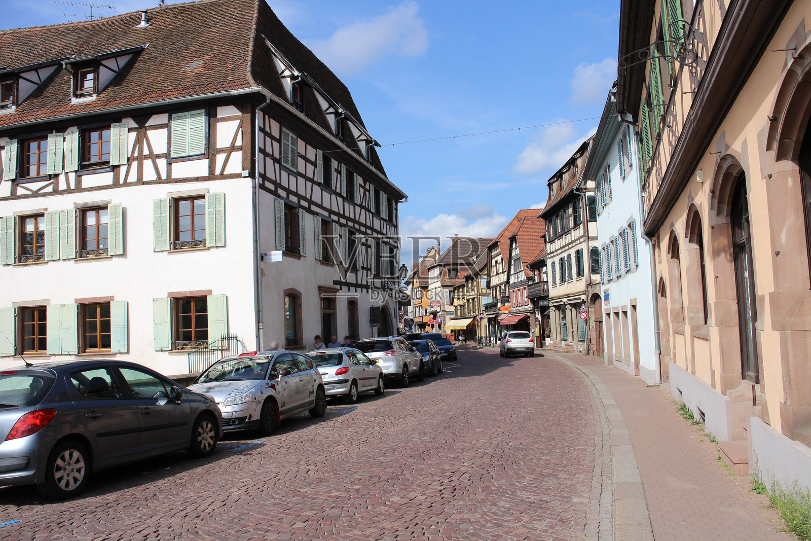 法国奥贝尔奈的古镇照片摄影图片