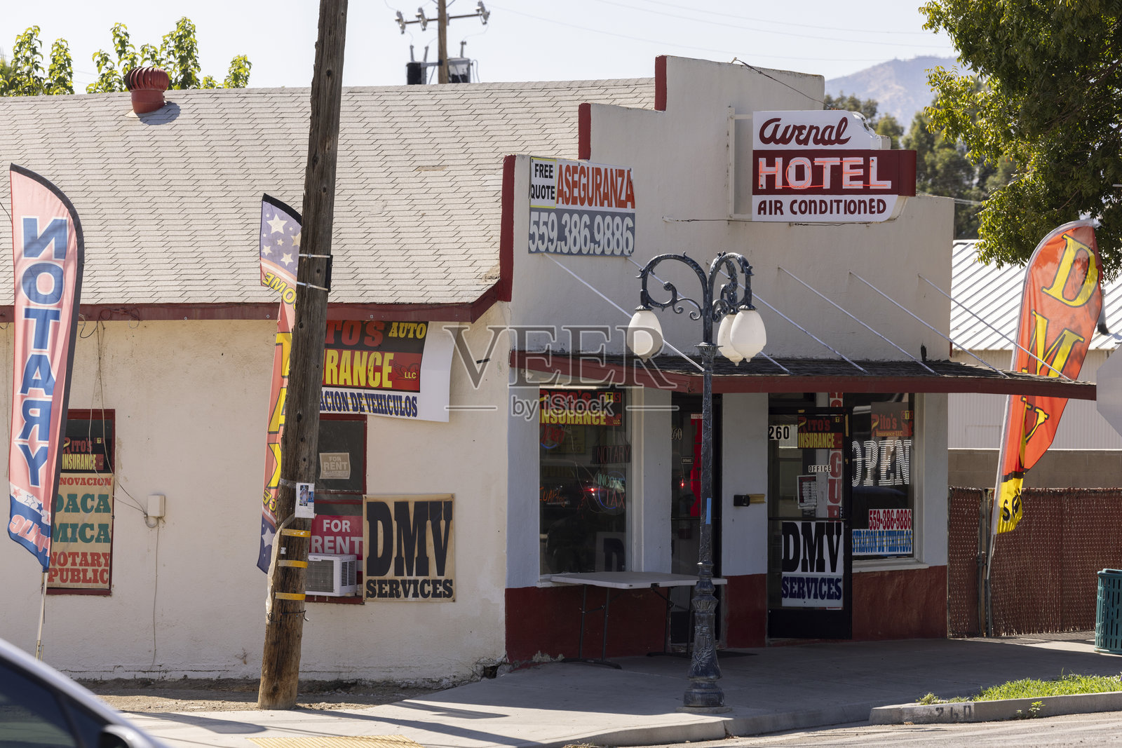 加利福尼亚州阿维纳尔历史悠久的市中心照片摄影图片