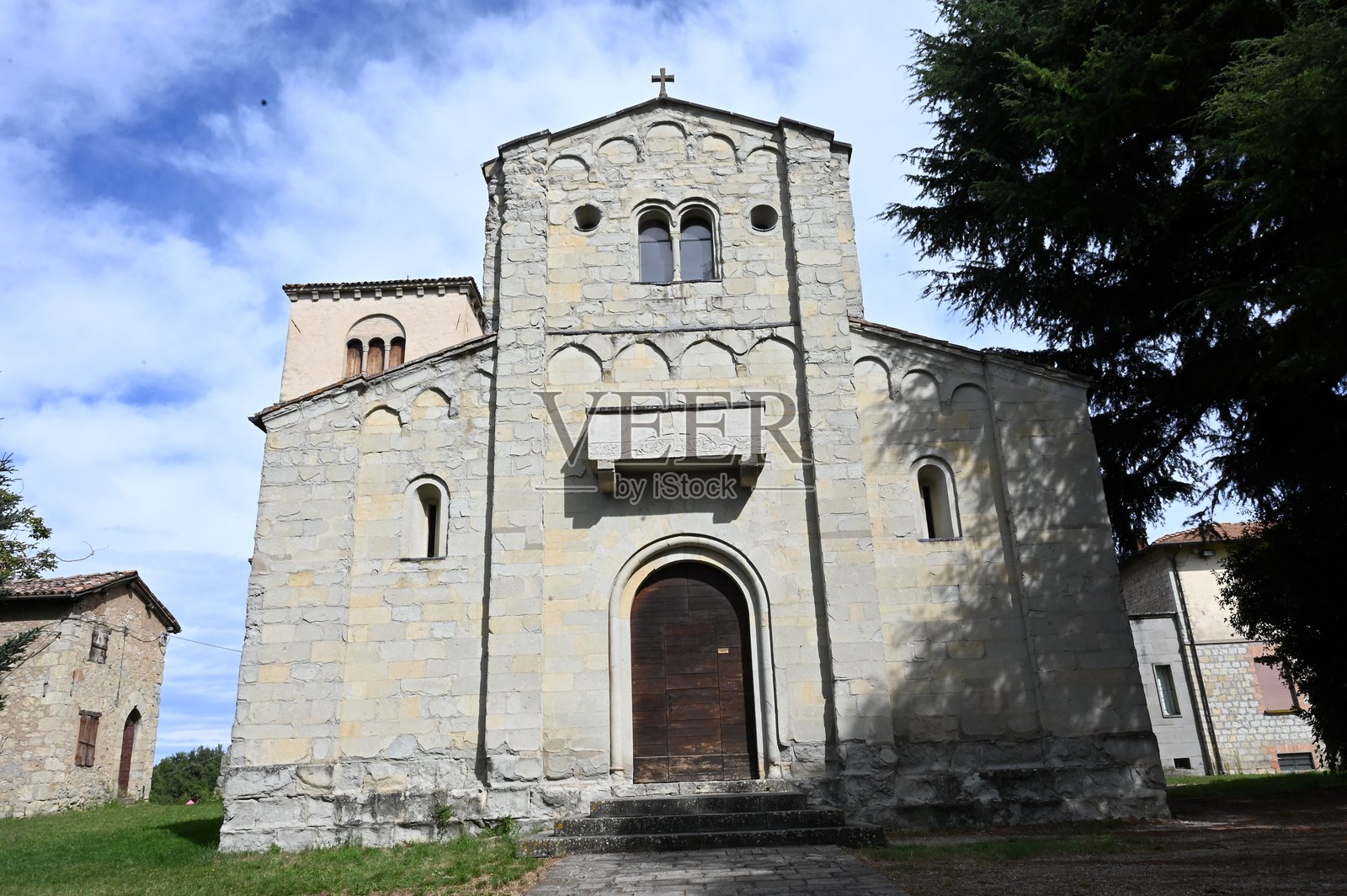 特雷比奥教区照片摄影图片