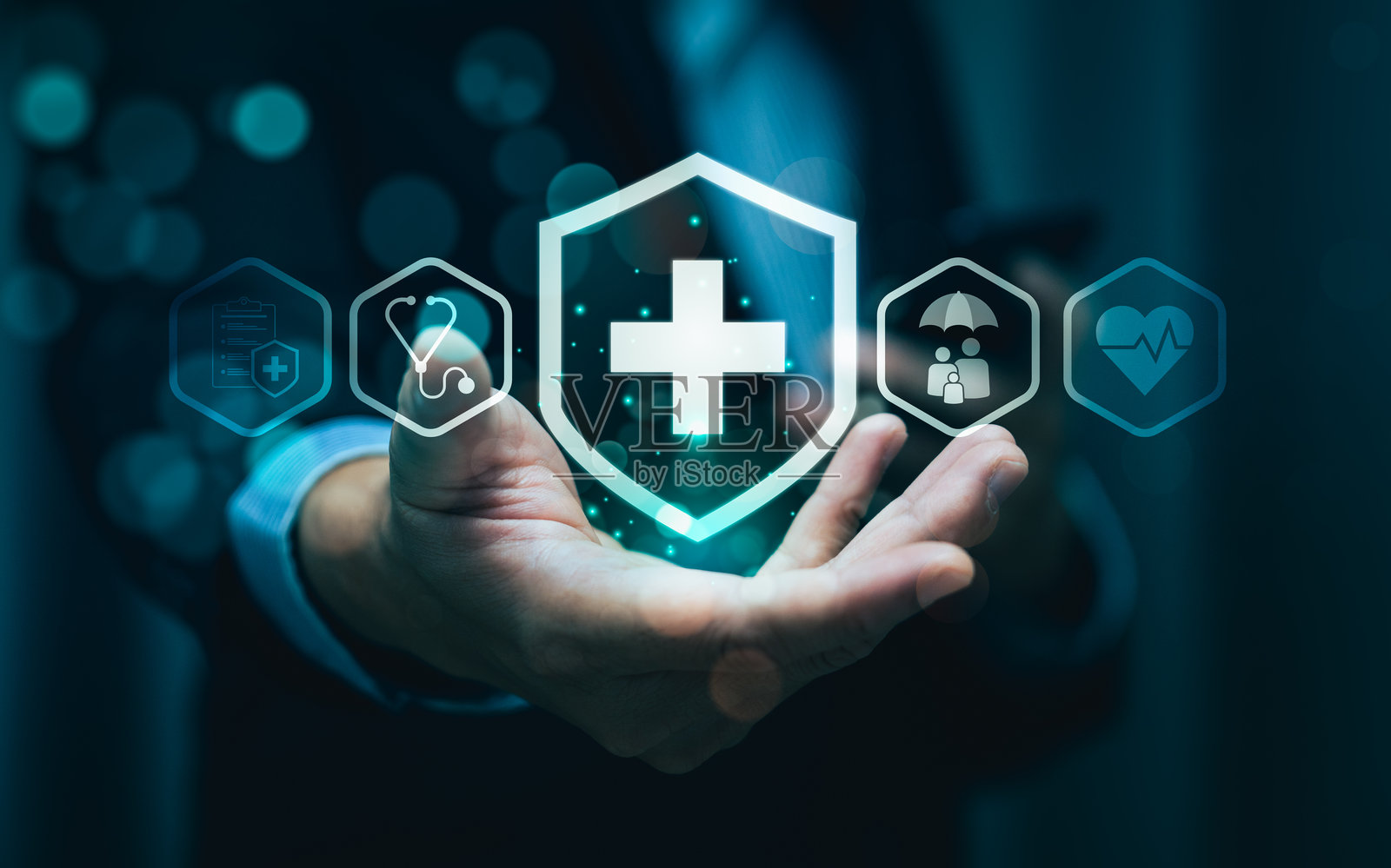 综合医疗解决方案，通过先进的医疗服务、保险保障和个性化护理，保护健康与福祉，为更安全、更健康的未来保驾护航。照片摄影图片