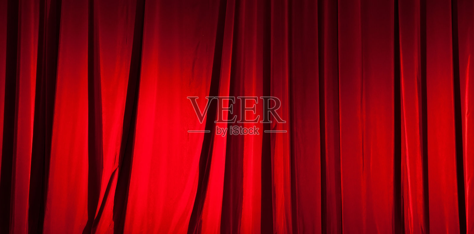 红色窗帘，天鹅绒背景照片摄影图片