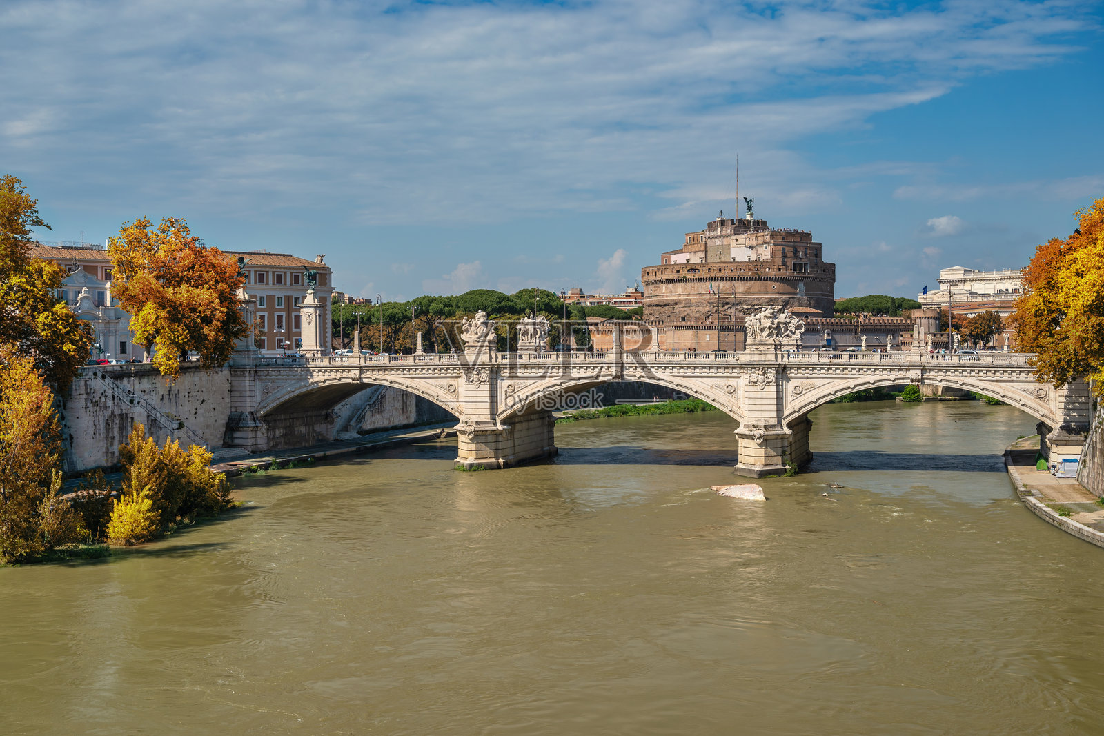 罗马梵蒂冈、台伯河及圣天使堡秋季景色照片摄影图片