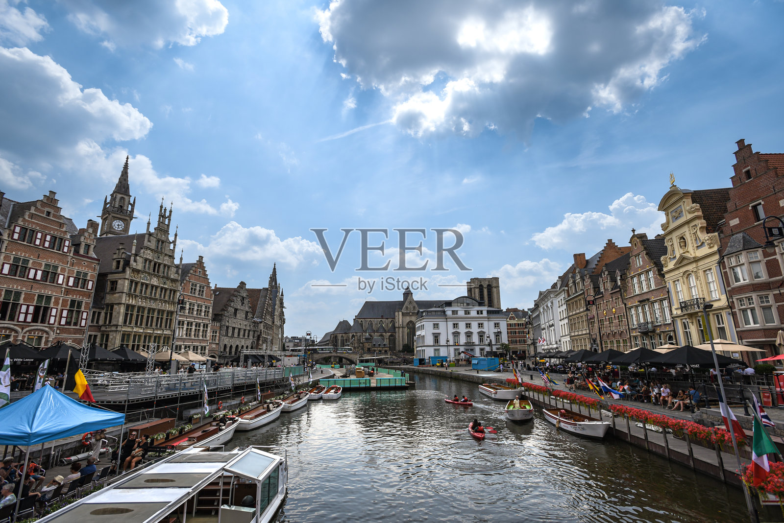 比利时根特的夏日格拉斯雷和科伦雷滨水区照片摄影图片