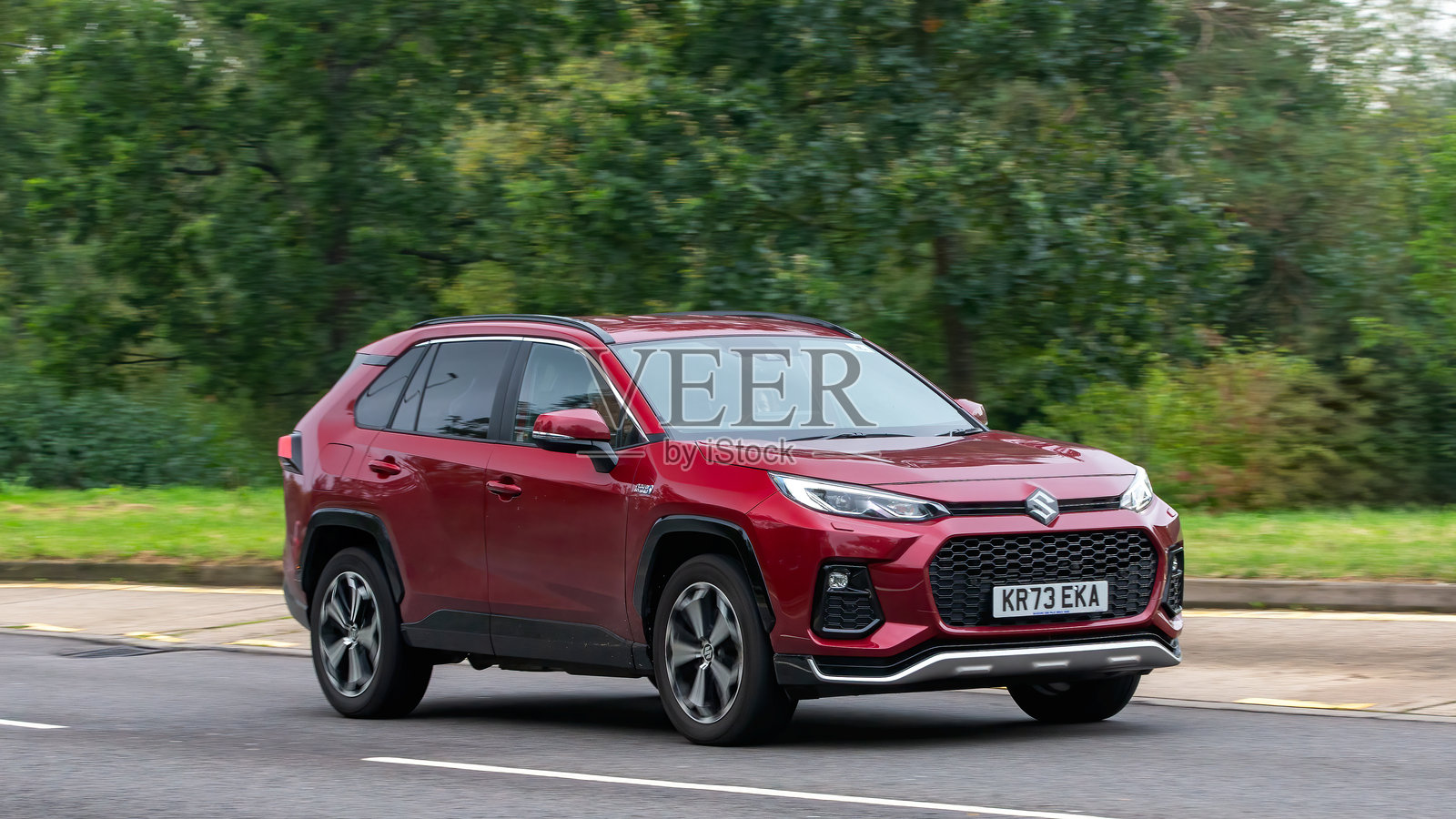 铃木Across e-four混合动力电动汽车照片摄影图片