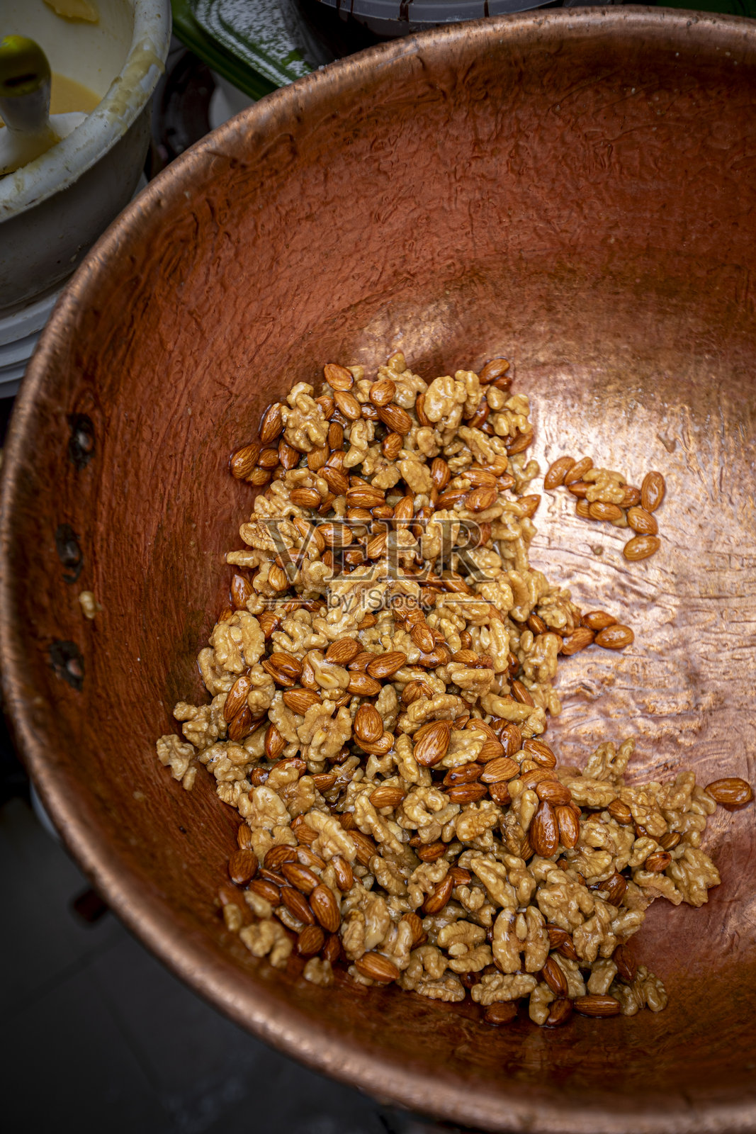 焦糖腰果。照片摄影图片