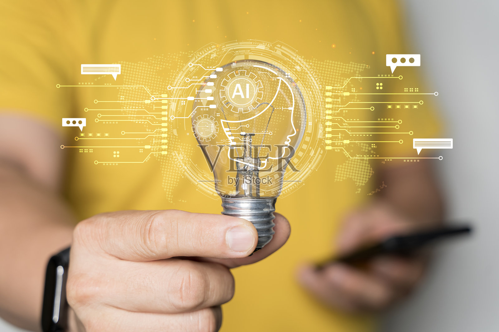 男人用智能手机与人工智能聊天照片摄影图片