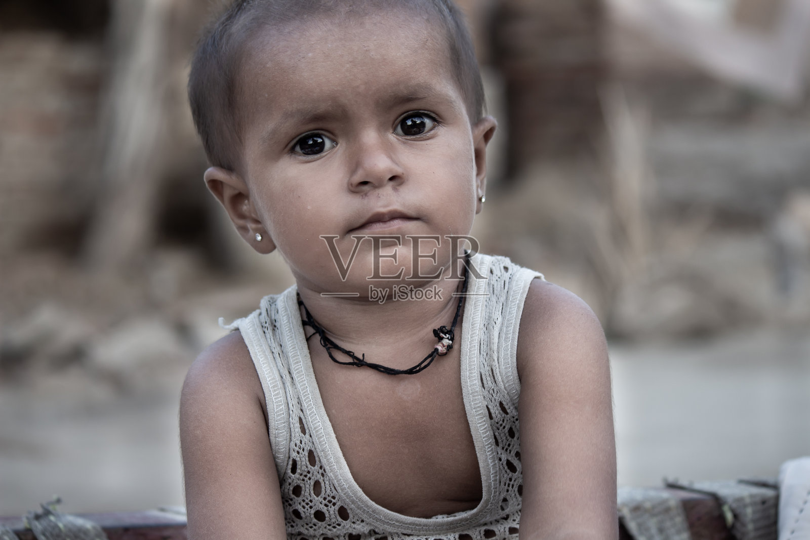 小女孩的肖像照片摄影图片