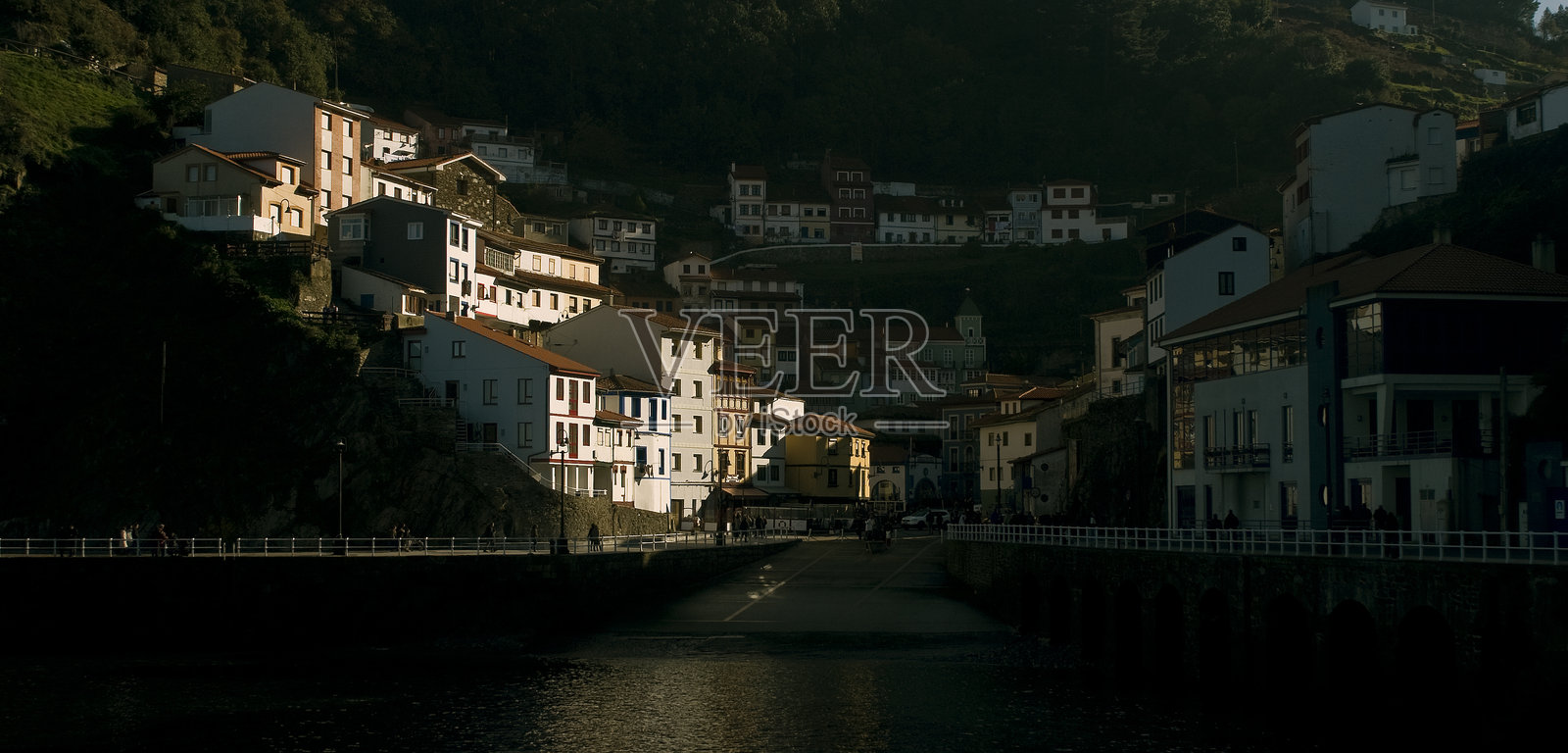 西班牙坎塔布里克海的库迪列罗景观照片摄影图片