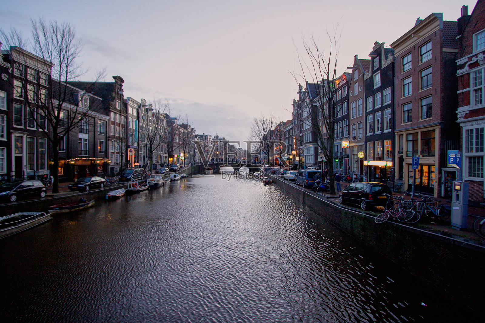 宁静的运河风光照片摄影图片