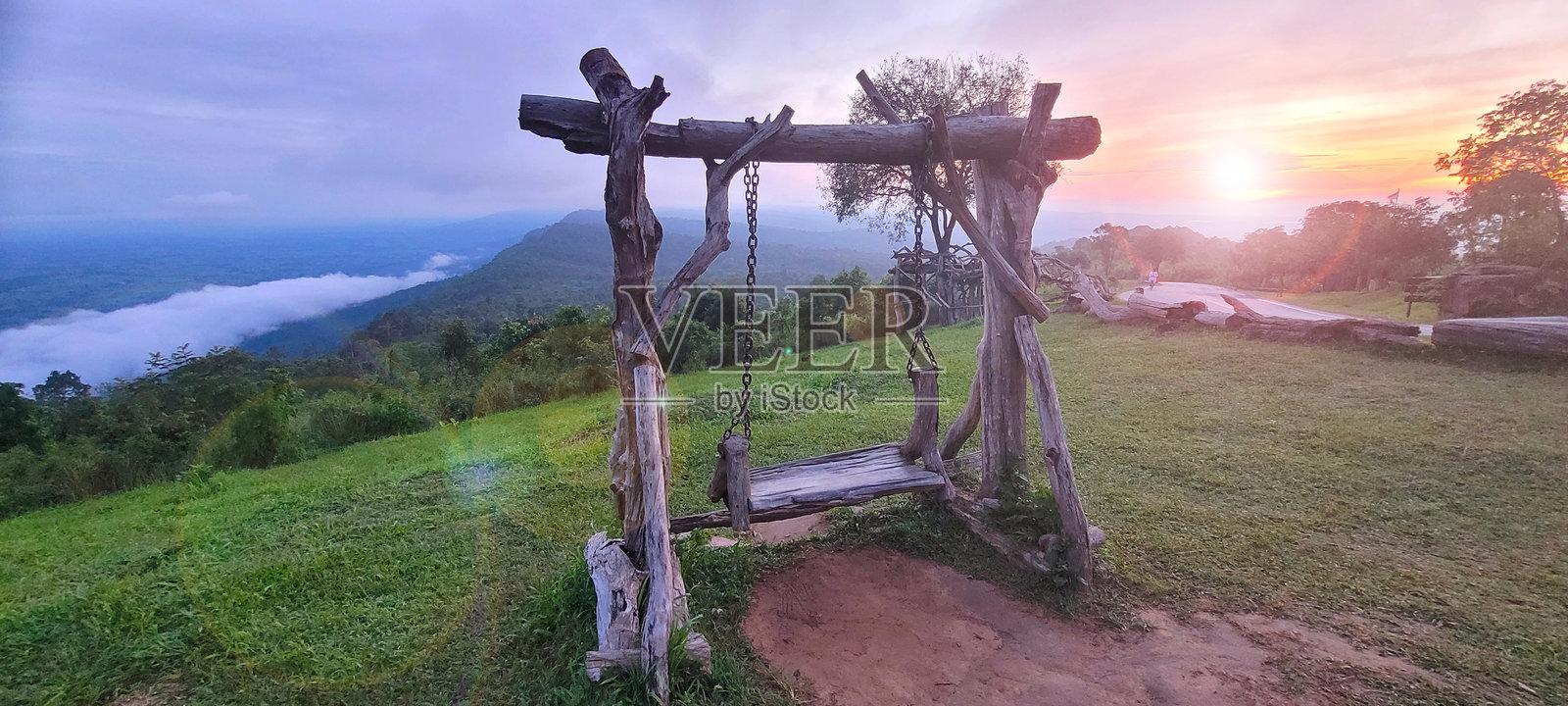 木制秋千照片摄影图片