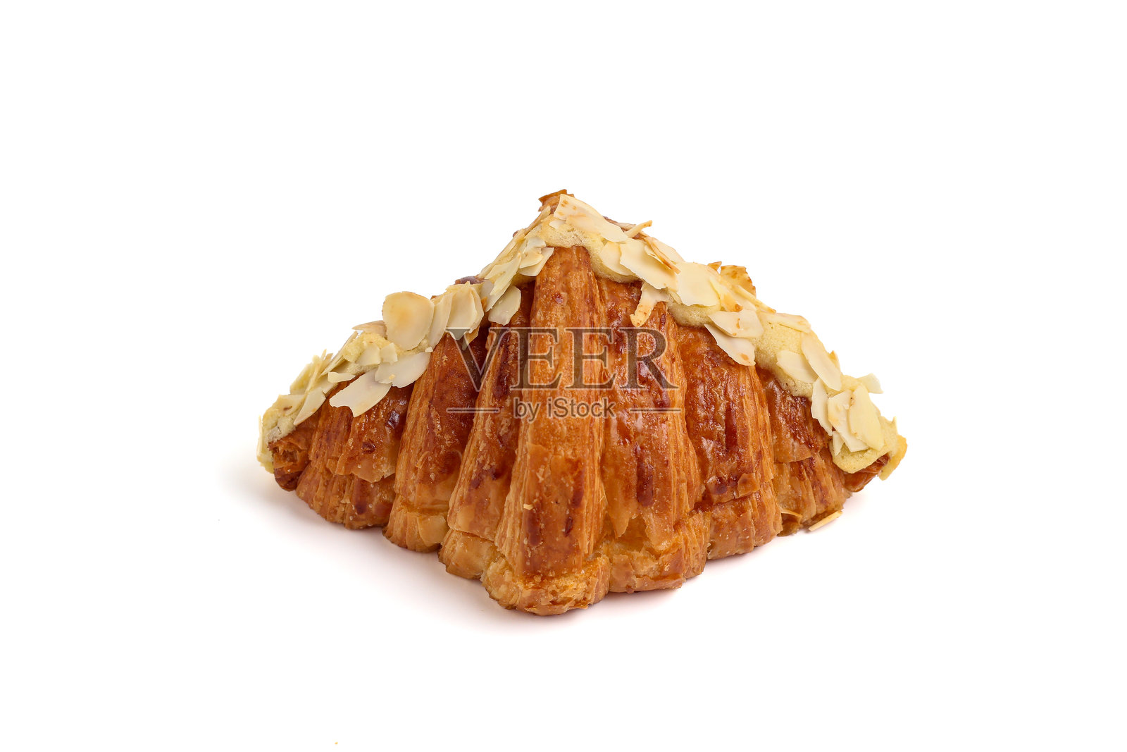 杏仁可颂。背景为白色。照片摄影图片