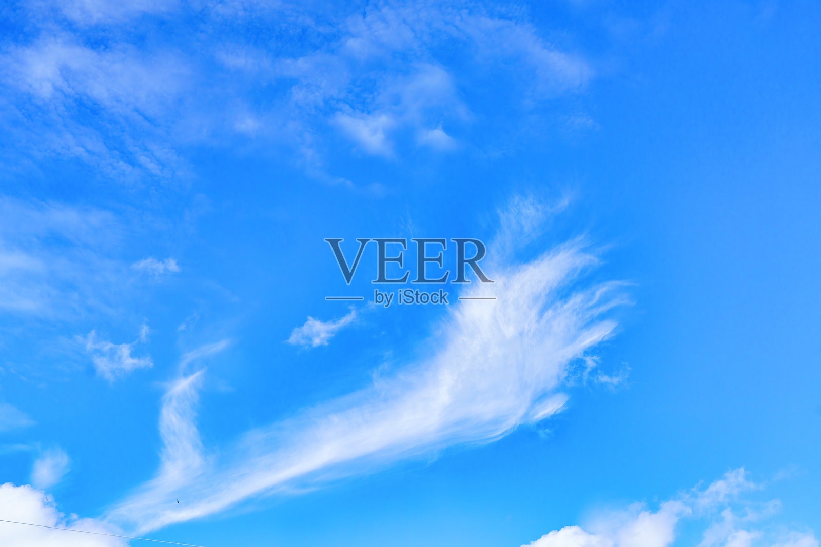 蓝天只有云彩照片摄影图片