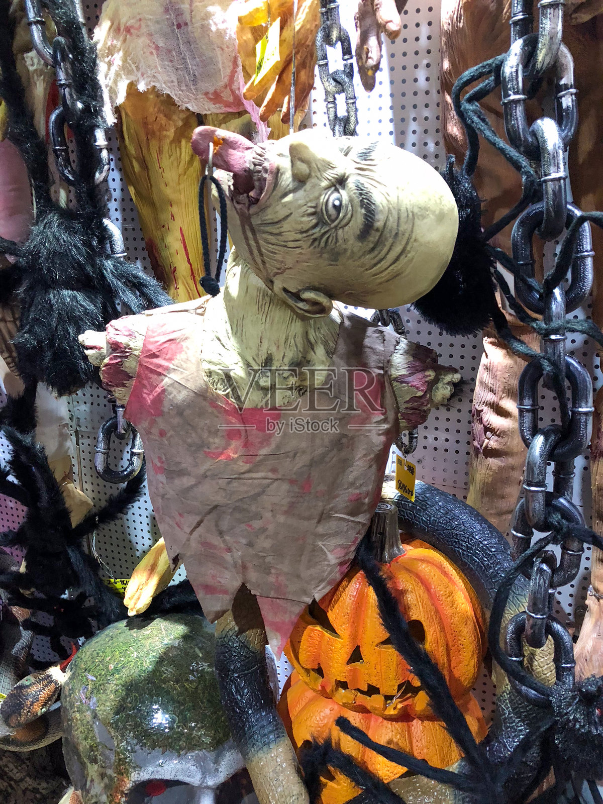 恐怖万圣节面具收藏 - 适合恐怖纪录片使用照片摄影图片