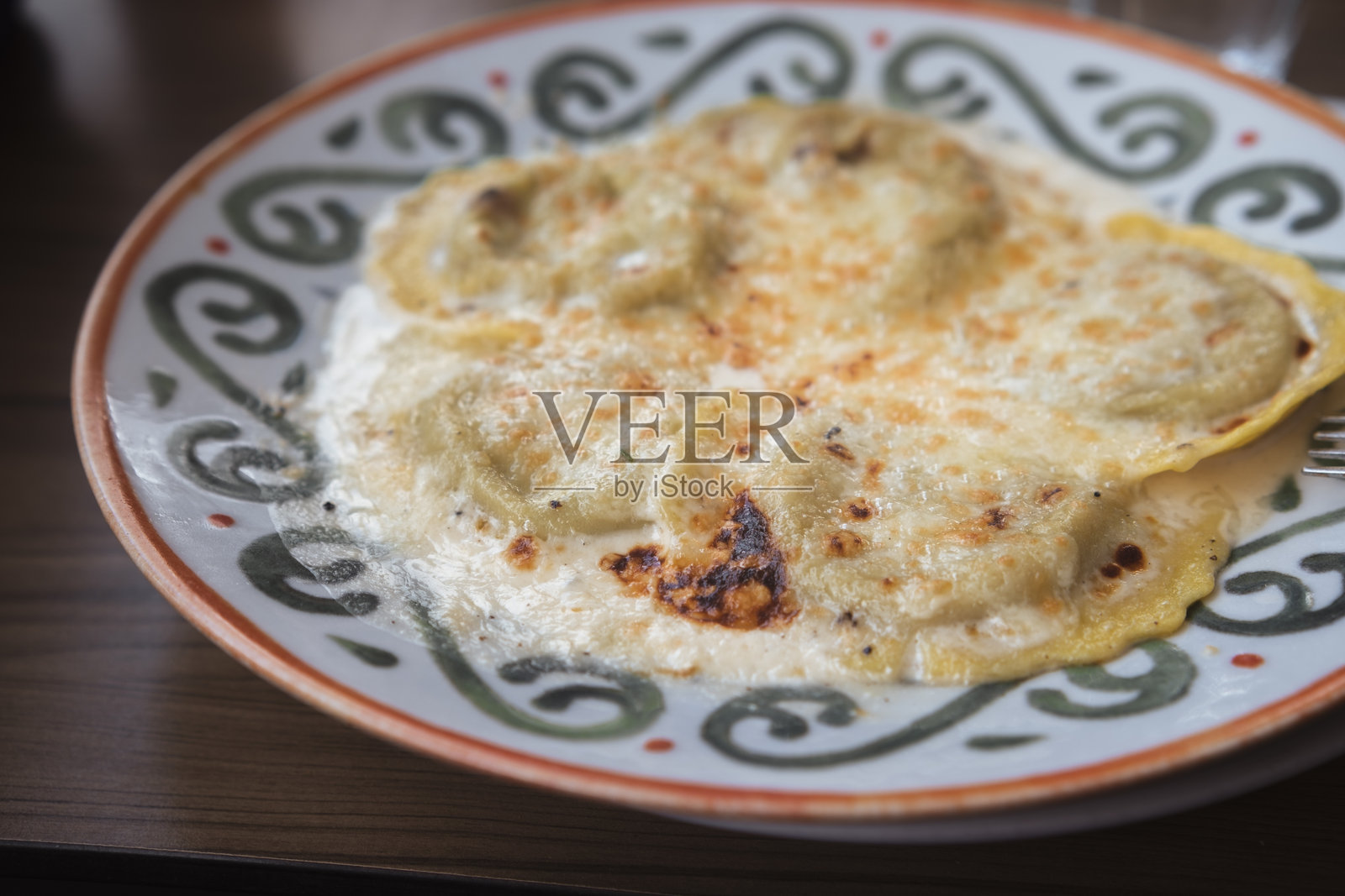 经典意大利菜肴。照片摄影图片