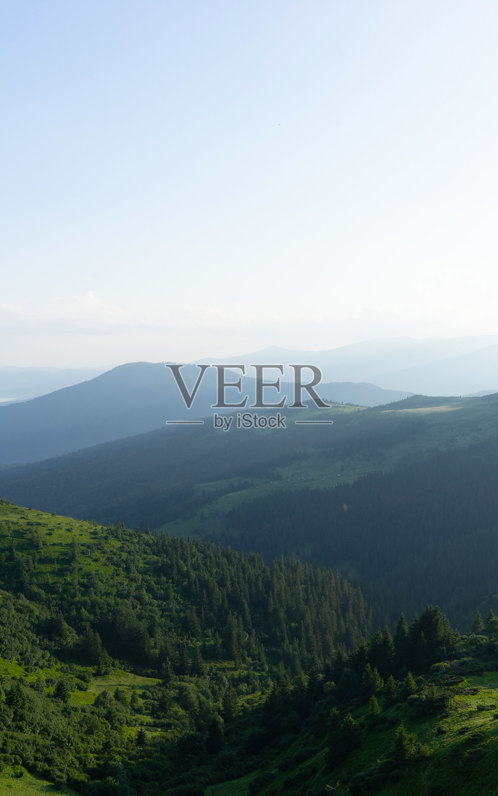 美丽的山脉风景照片，山脉壁纸，雪山风景，美丽的山脉自然风光照片摄影图片