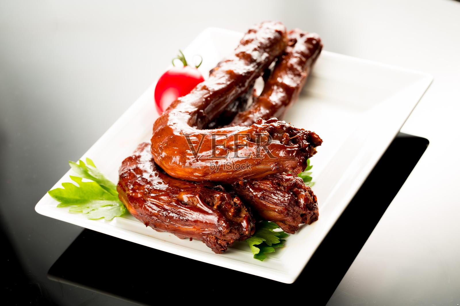 红烧鸭脖照片摄影图片