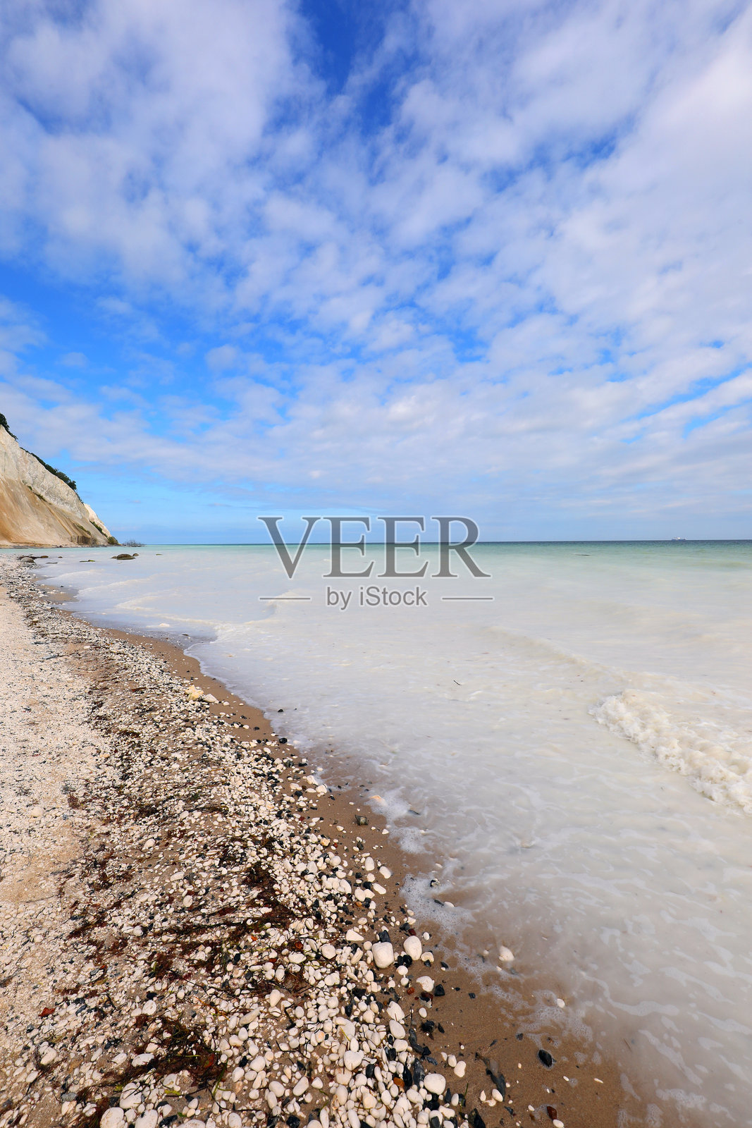 丹麦东南部的蒙斯克林特白色石灰岩悬崖海景照片摄影图片