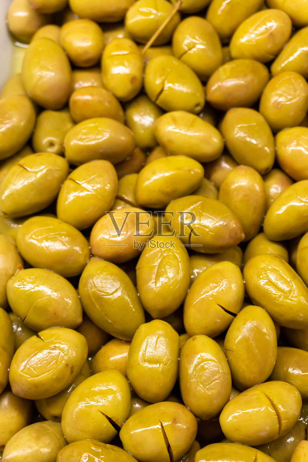 绿色橄榄。俯视图。照片摄影图片