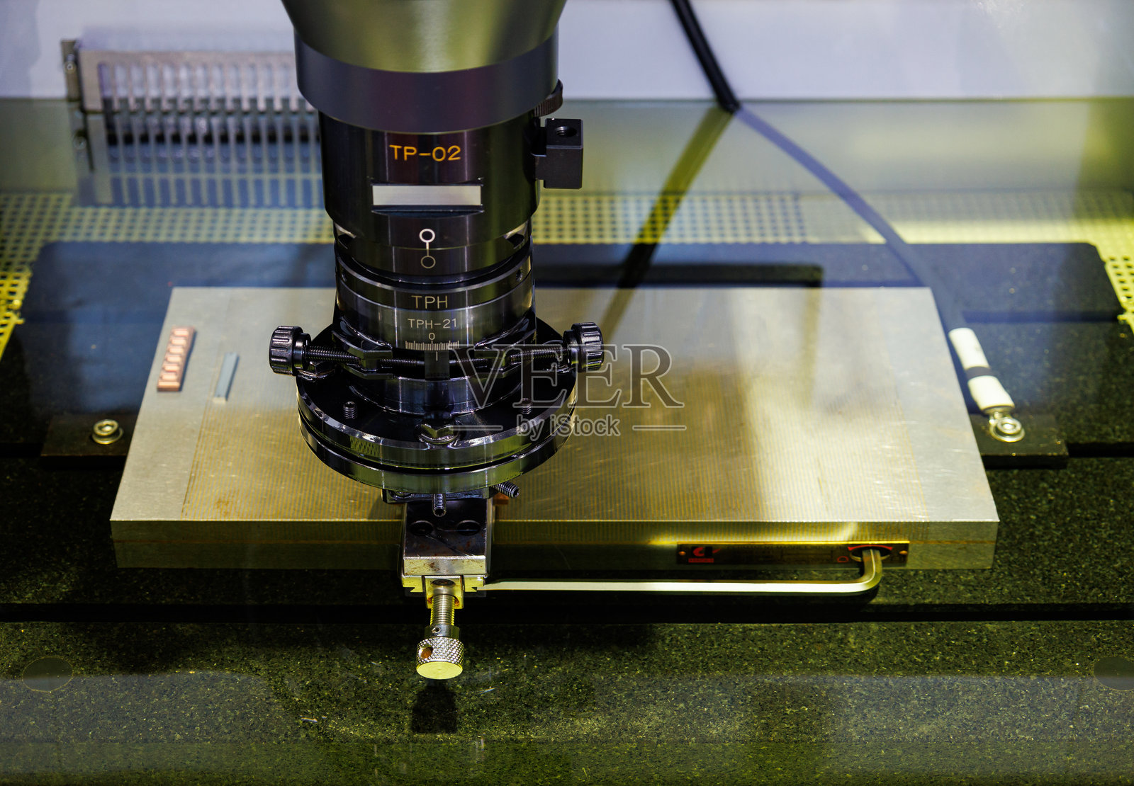 机油罐照片摄影图片