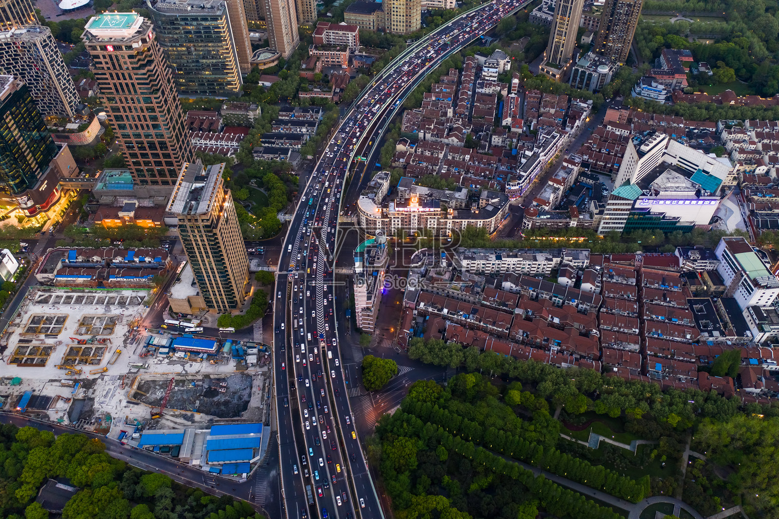 上海静安寺商圈南北及延安高架照片摄影图片