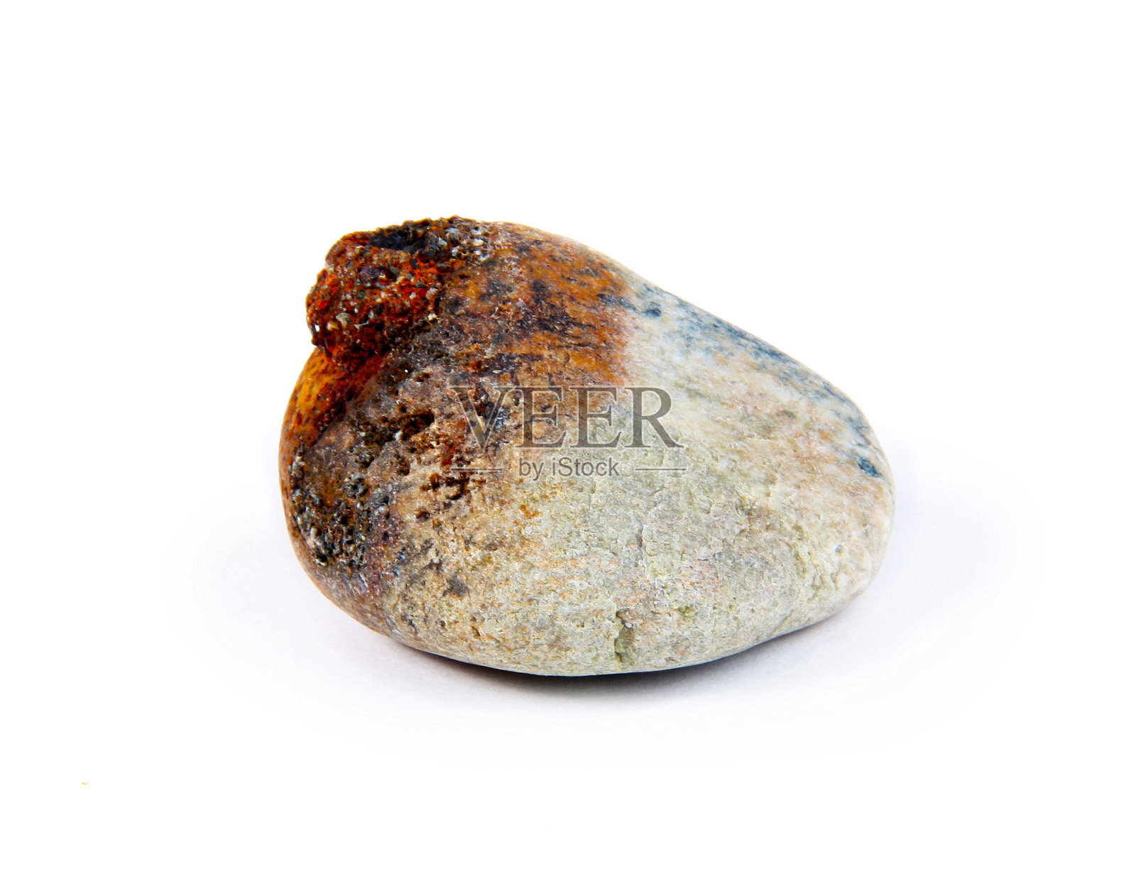 白色背景下的卵石特写照片摄影图片