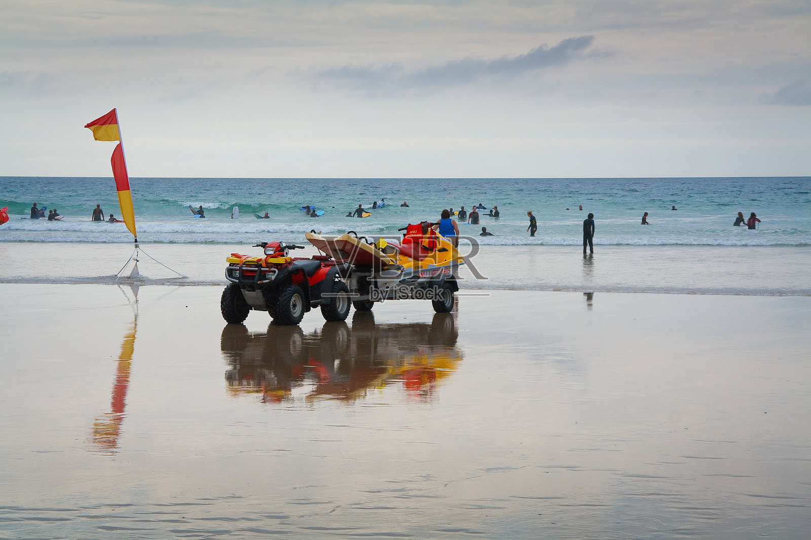 英国康沃尔的救生员。照片摄影图片
