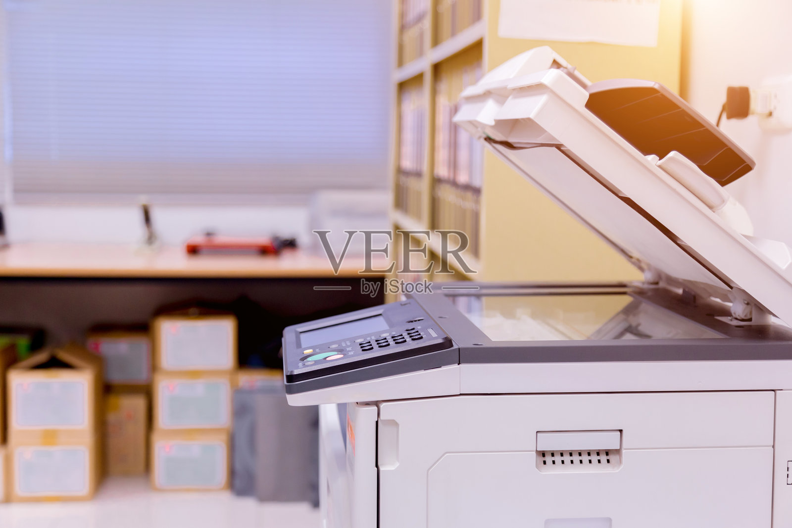 房间里的复印机照片摄影图片