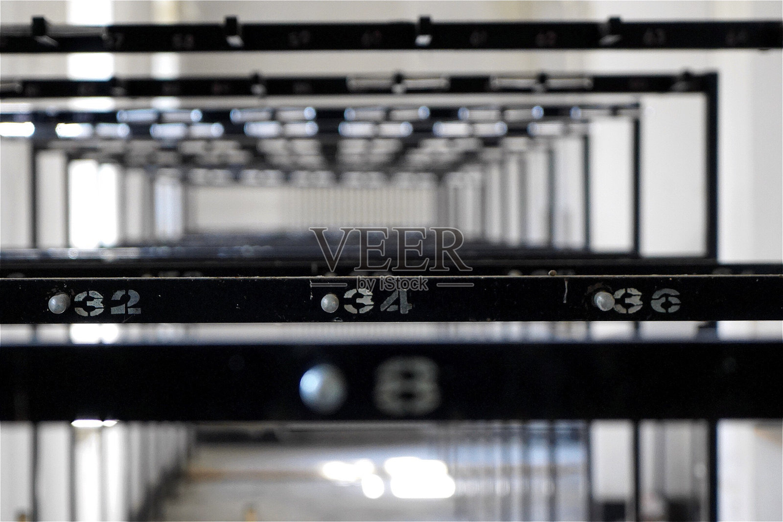 房间里的金属数字照片摄影图片