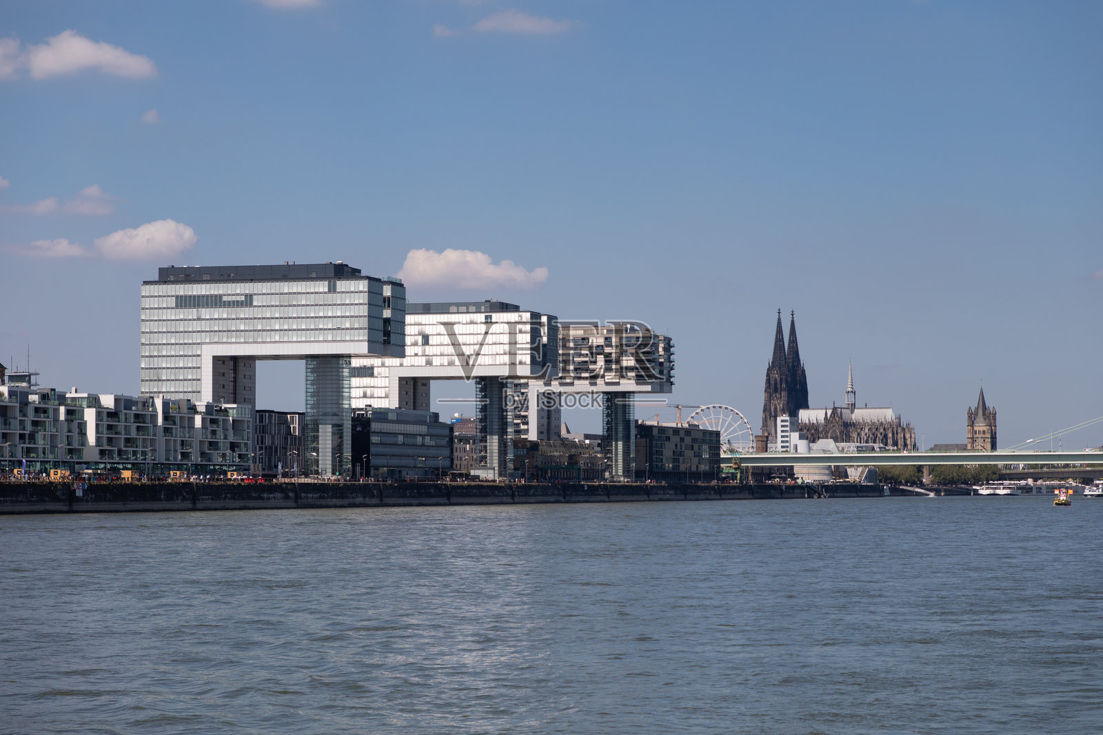 科隆的起重机房城市景观照片摄影图片