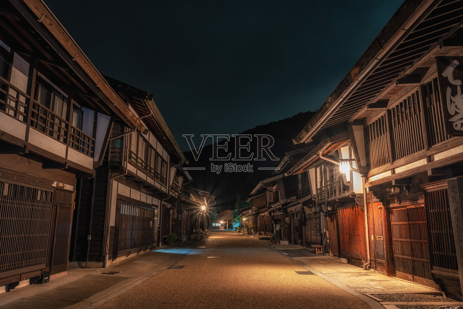 夜晚的奈良宿照片摄影图片