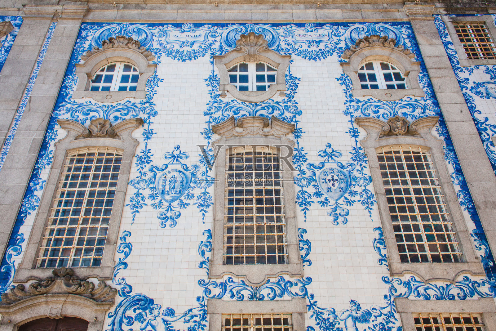 波尔图的传统葡萄牙教堂照片摄影图片