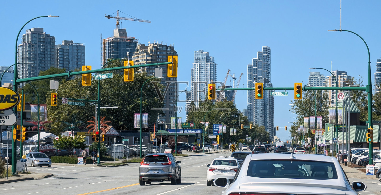 加拿大伯纳比市中心金斯韦街景照片摄影图片