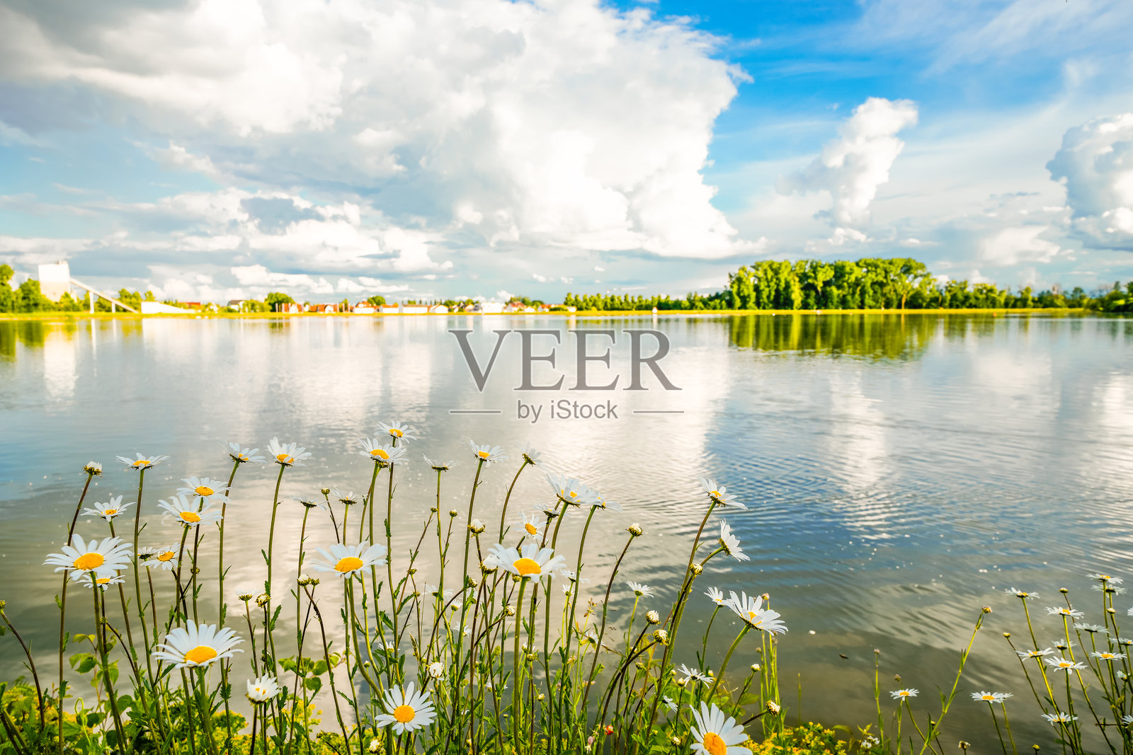 因戈尔施塔特附近多瑙河水坝自然风光照片摄影图片