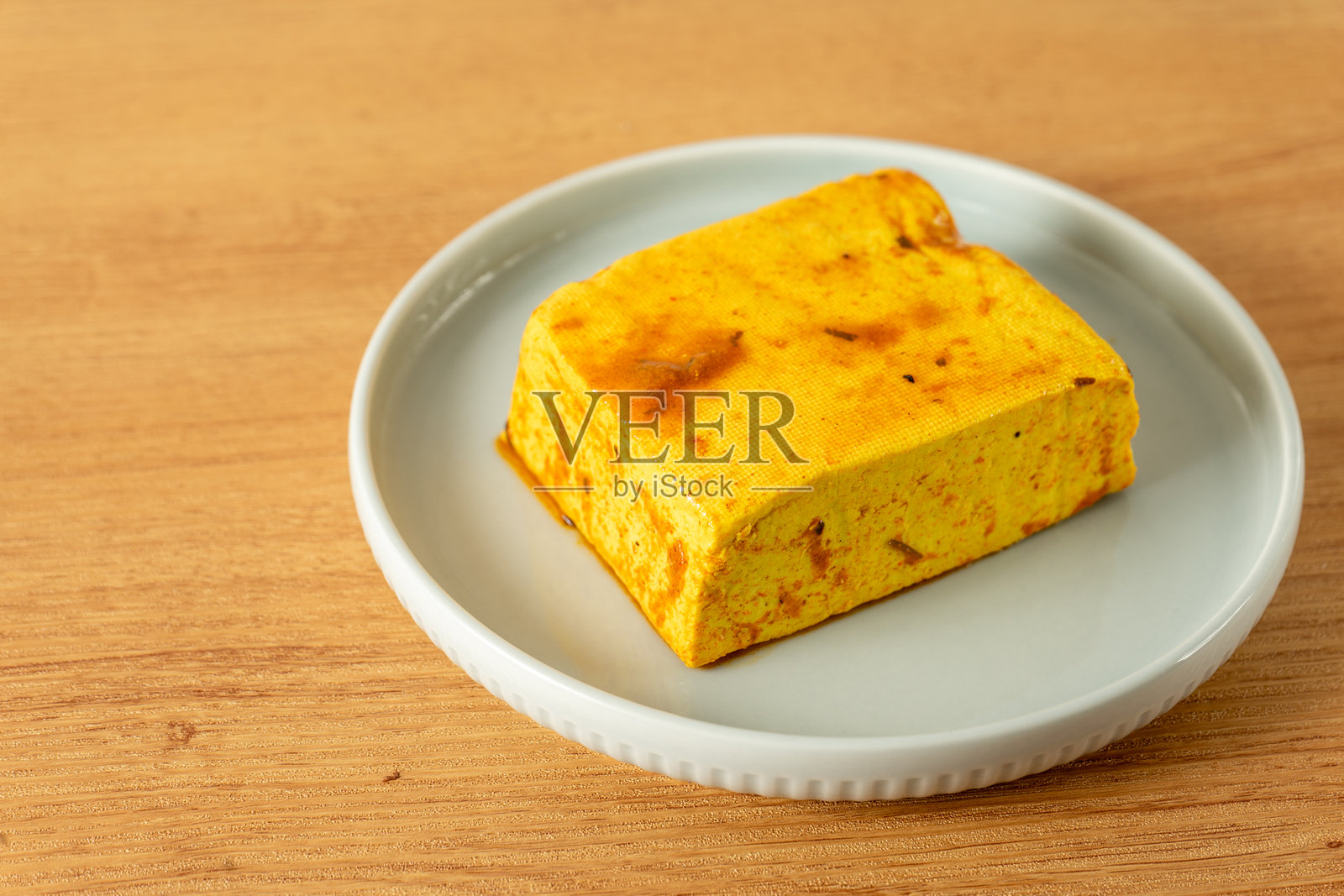 准备烹饪的腌制豆腐块照片摄影图片