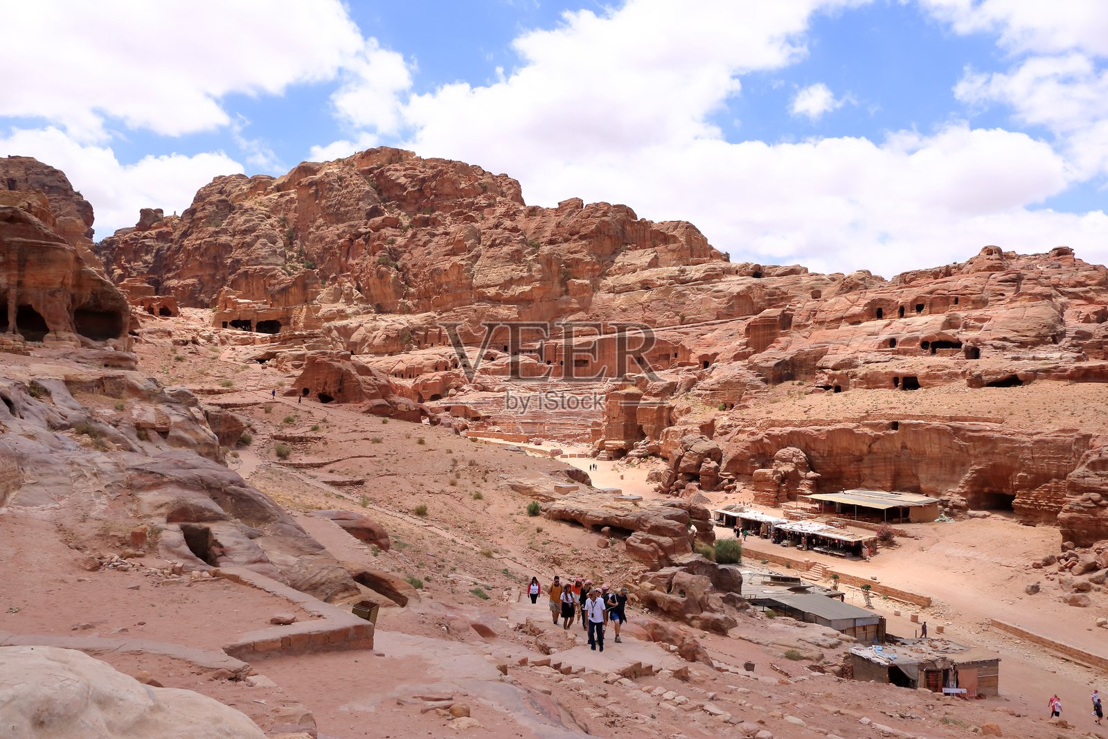 约旦佩特拉的古代剧院照片摄影图片