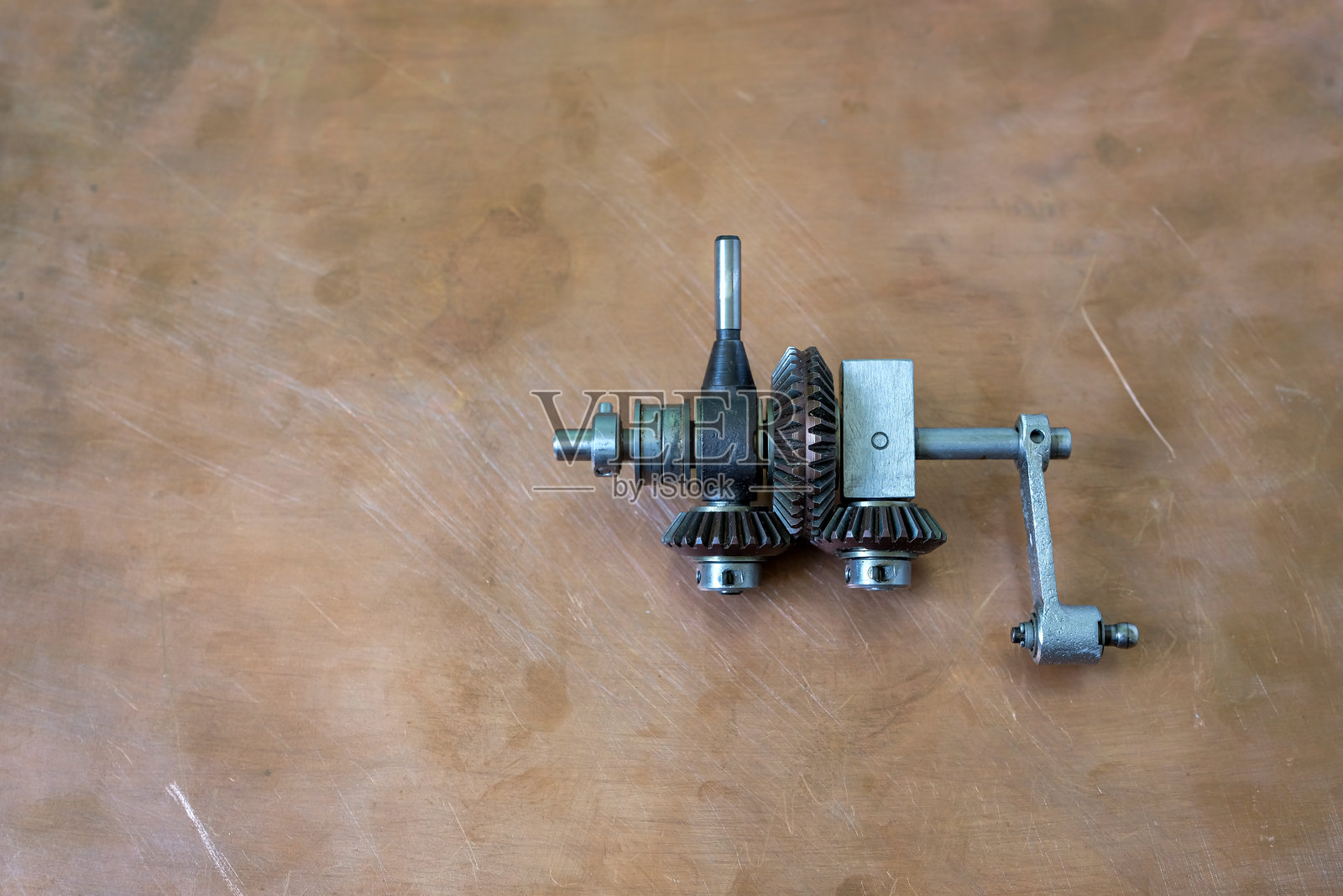 用于机械工程和飞机制造的机械装置。照片摄影图片