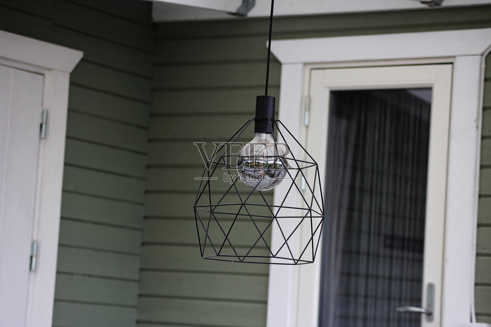 一个酷炫的户外灯照片摄影图片