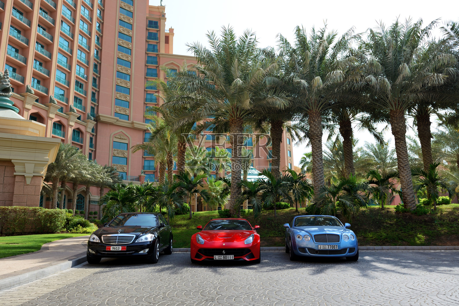 棕榈岛亚特兰蒂斯酒店和豪华轿车照片摄影图片