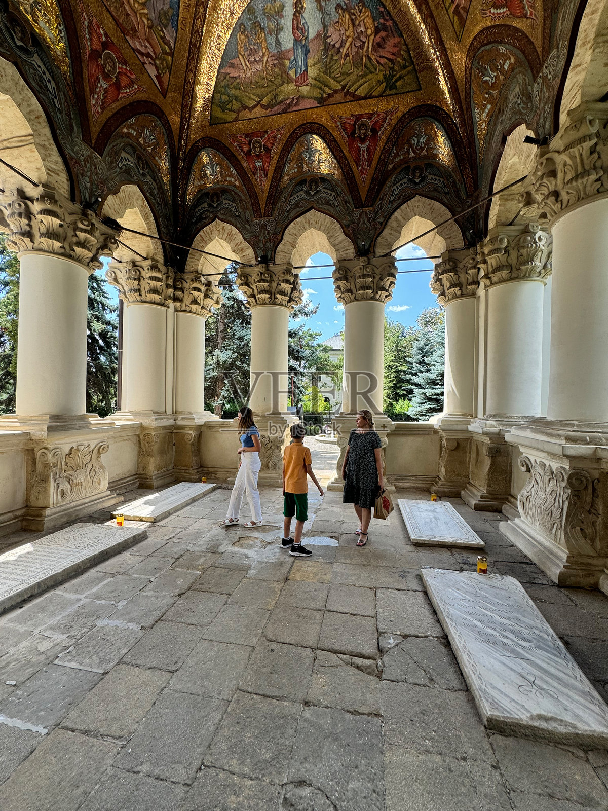 雅西都主教座堂，罗马尼亚照片摄影图片