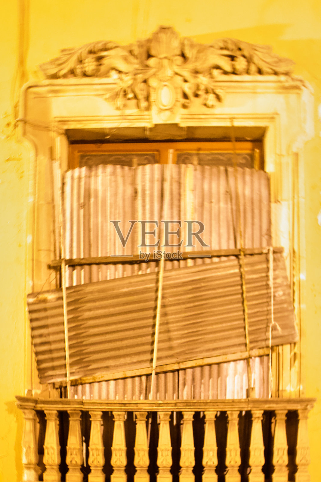 木板封窗照片摄影图片