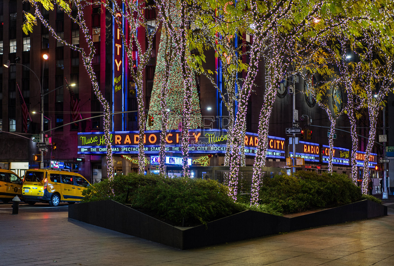 纽约无线电城音乐厅的圣诞装饰照片摄影图片