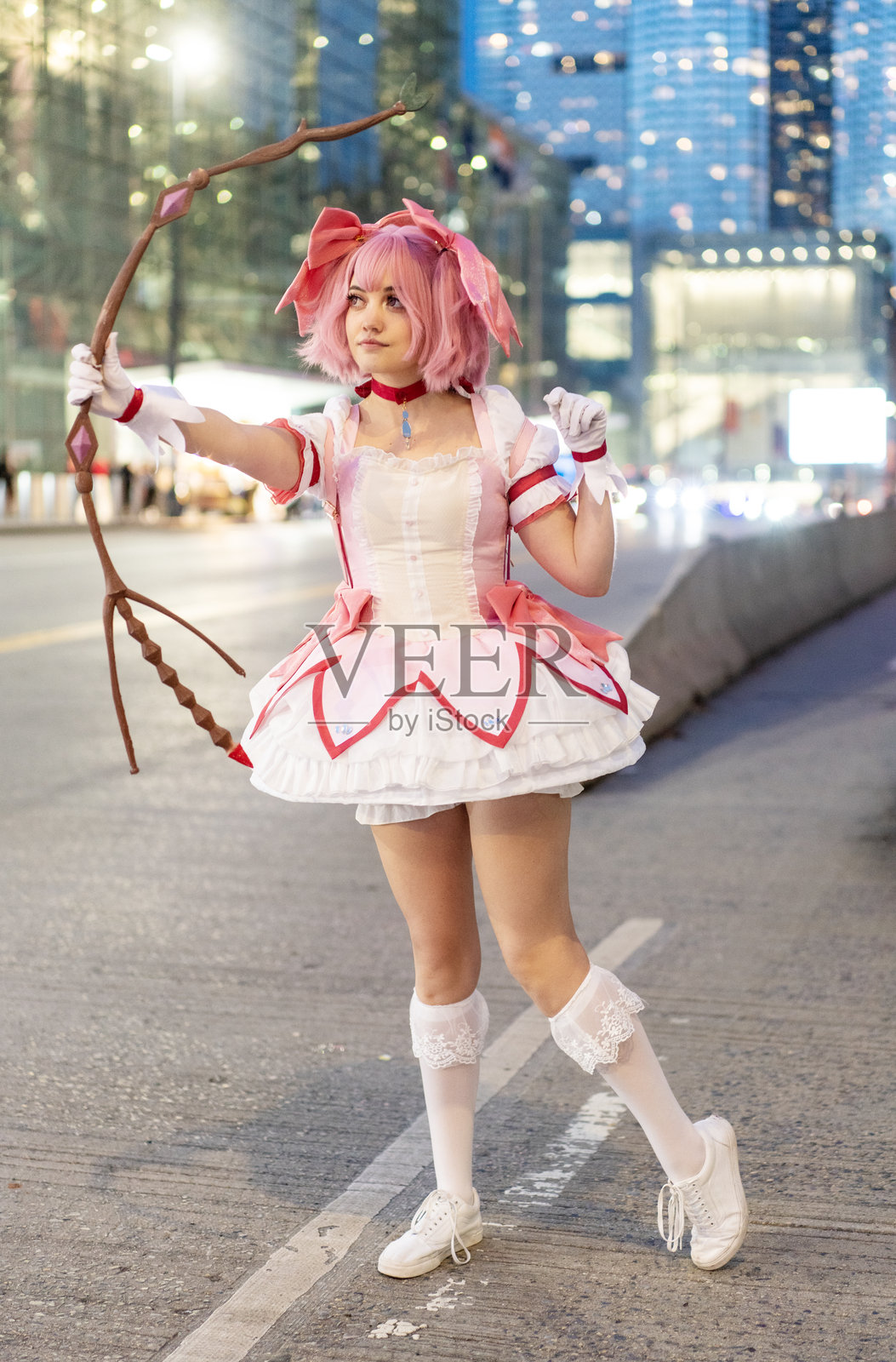 2023年纽约动漫展上的年轻女性Cosplayer照片摄影图片